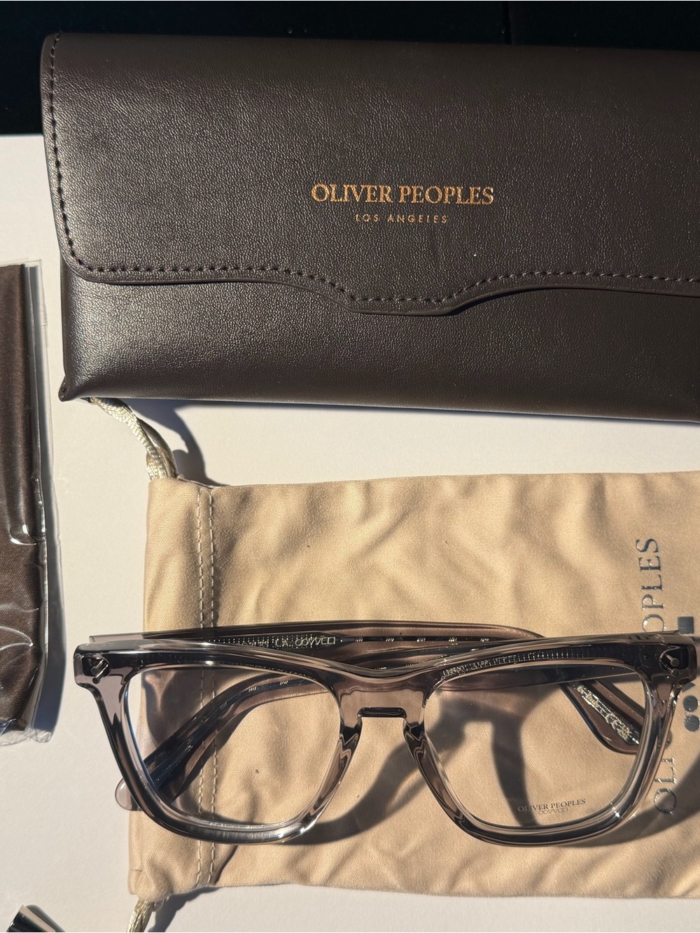 Oliver Peoples Lynes Unisex Workman Grey Glasses with Case and Pouch.